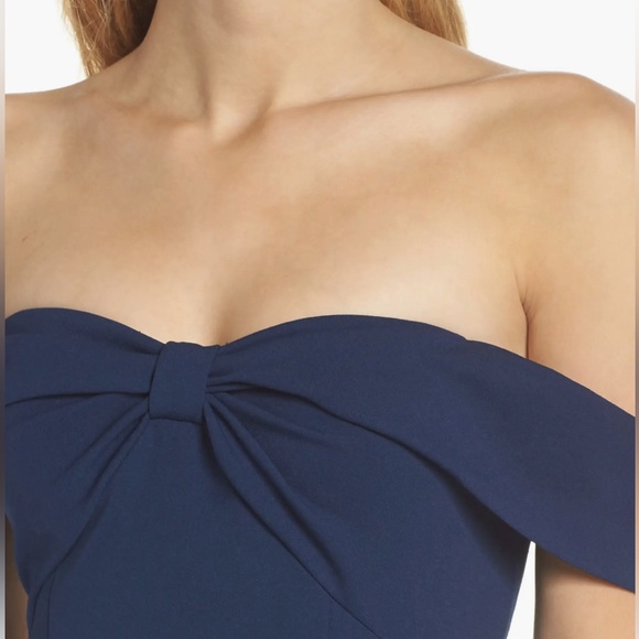 Gal Meets Glam Tyler Off Shoulder Scuba Crepe Dress - Size 10 - Picture 8 of 15